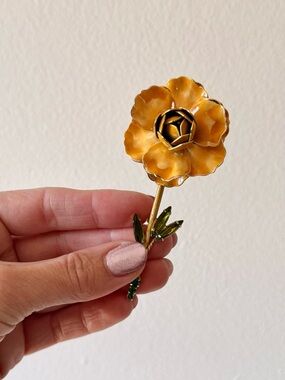 Signed Vintage Weiss Yellow Enamel Flower Brooch |